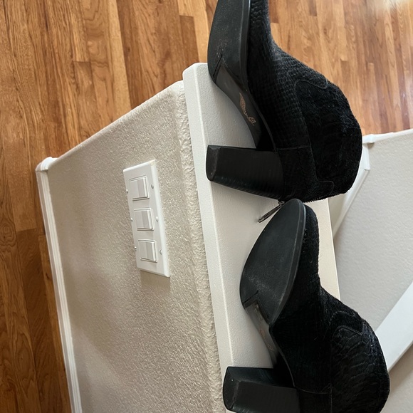 Ugg  booties - Picture 4 of 7